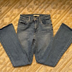 Levi’s Bootcut Jeans